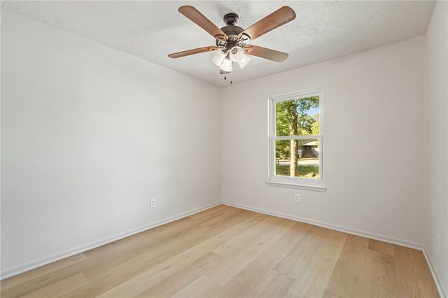 7716 Appomattox Drive, College Station, TX 77845