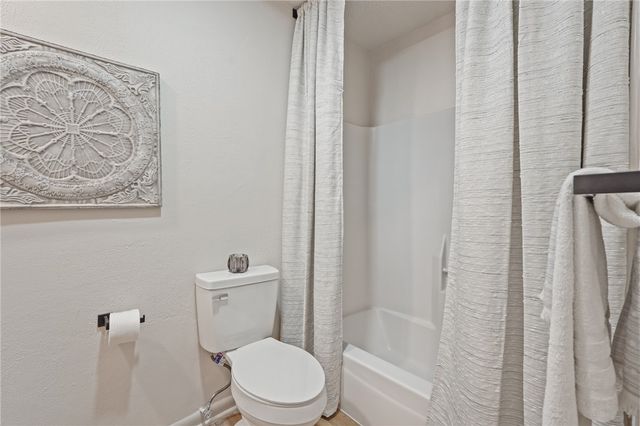 7716 Appomattox Drive, College Station, TX 77845