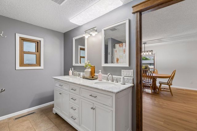 6631 Oakwood Street, Rockford, MN 55373