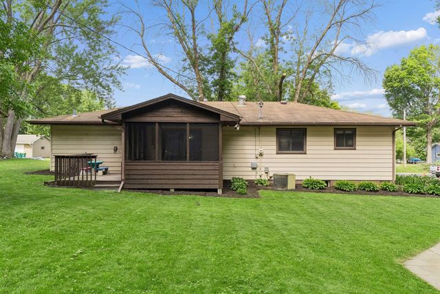 6631 Oakwood Street, Rockford, MN 55373