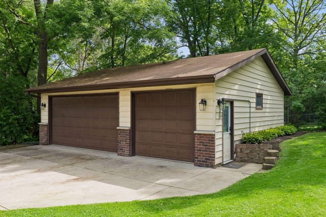 6631 Oakwood Street, Rockford, MN 55373