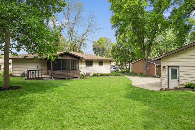 6631 Oakwood Street, Rockford, MN 55373