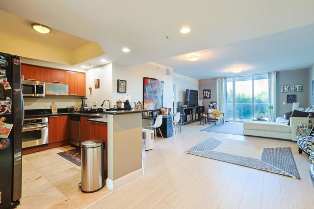 15051 Royal Oaks Lane 401, North Miami, FL 33181