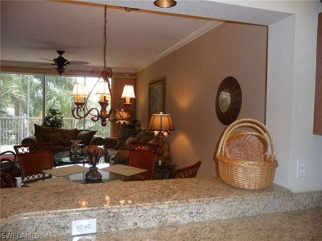 7709 Pebble Creek CIR 6-203, Naples, FL 34108