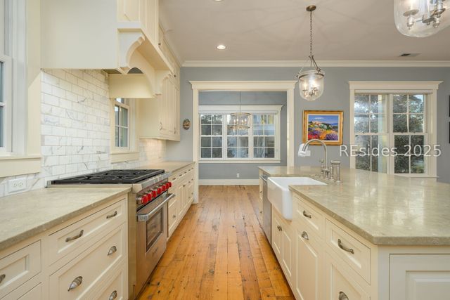 8 Crossbow Rd, Bluffton, SC 29910