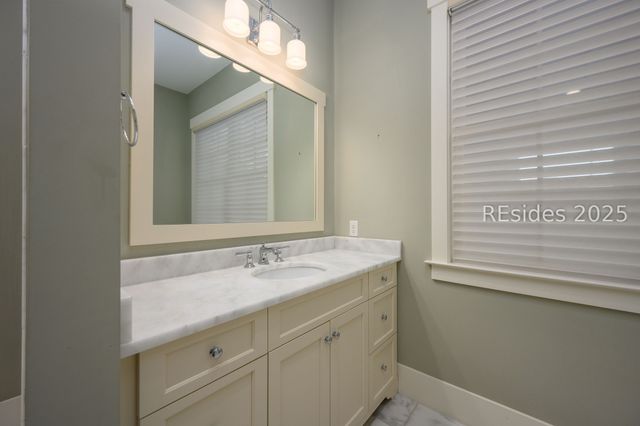 8 Crossbow Rd, Bluffton, SC 29910