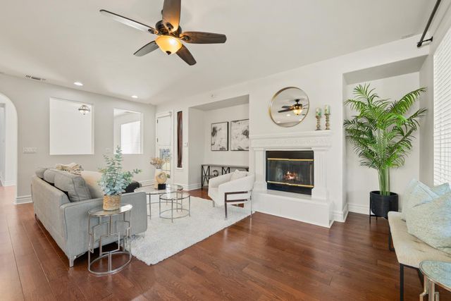 5960 Park Village St, Sacramento, CA 95822