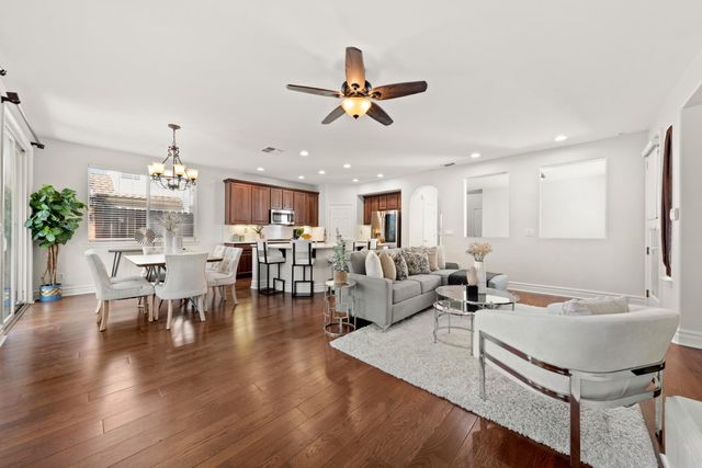 5960 Park Village St, Sacramento, CA 95822