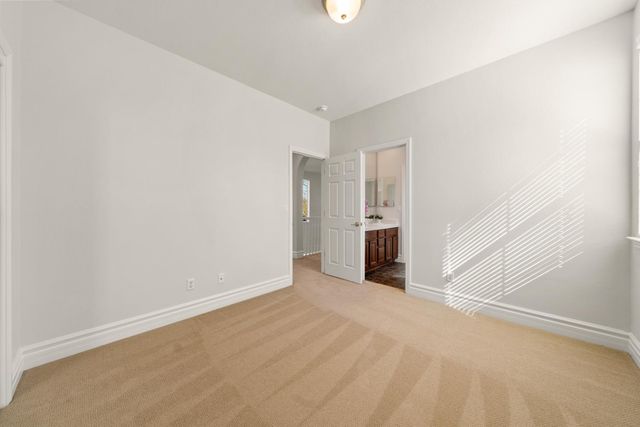 5960 Park Village St, Sacramento, CA 95822