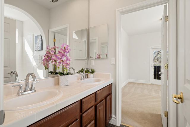 5960 Park Village St, Sacramento, CA 95822