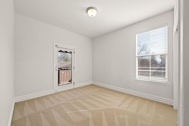 5960 Park Village St, Sacramento, CA 95822