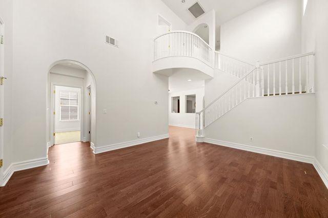 5960 Park Village St, Sacramento, CA 95822