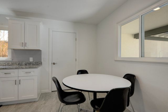 324 Chula Vista Place NE, Albuquerque, NM 87108