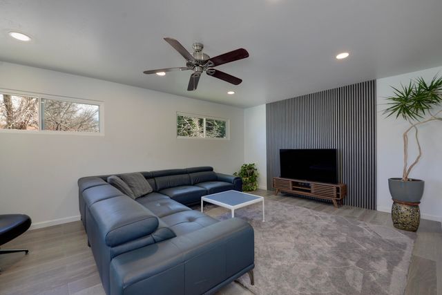 324 Chula Vista Place NE, Albuquerque, NM 87108
