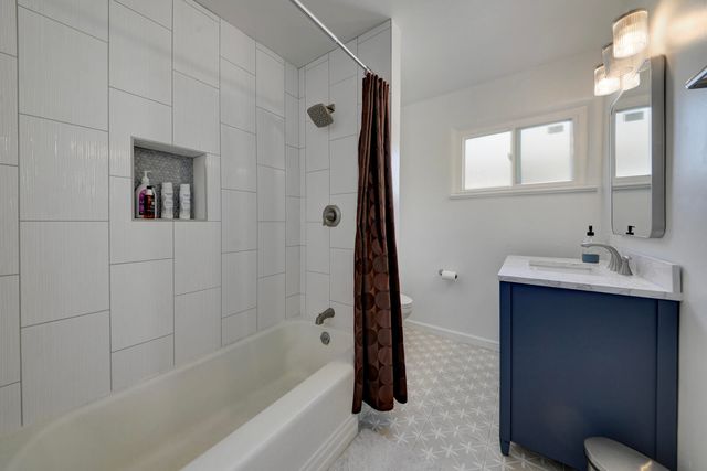 324 Chula Vista Place NE, Albuquerque, NM 87108