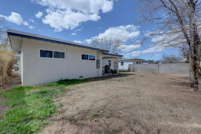 324 Chula Vista Place NE, Albuquerque, NM 87108