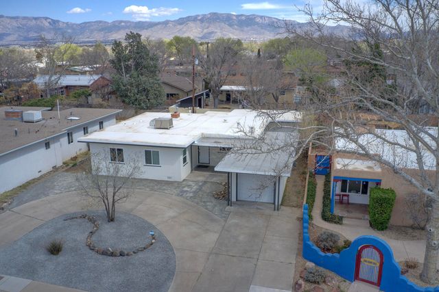 324 Chula Vista Place NE, Albuquerque, NM 87108