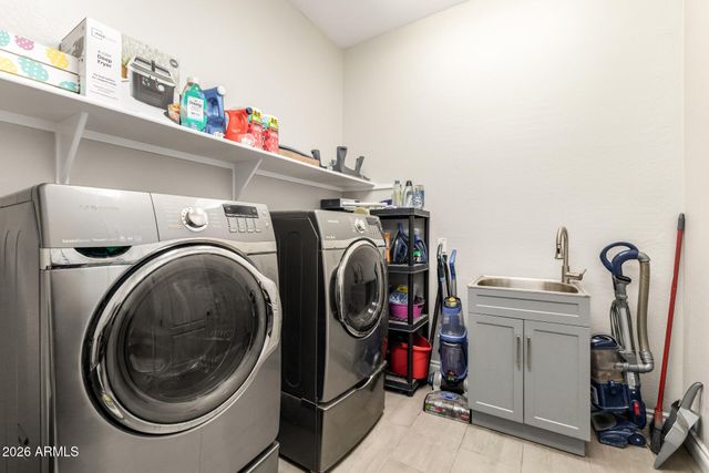 2997 E WILDHORSE Drive, Gilbert, AZ 85297