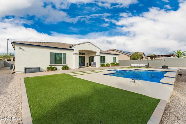 2997 E WILDHORSE Drive, Gilbert, AZ 85297