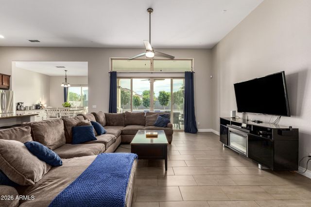 2997 E WILDHORSE Drive, Gilbert, AZ 85297