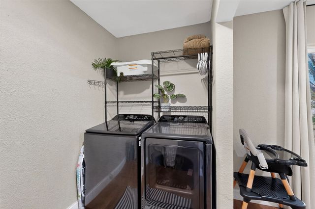 1725 Emerald Street, Grand Prairie, TX 75051