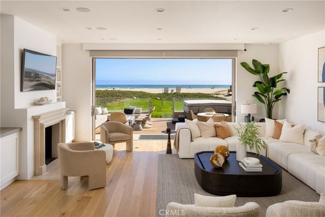 7204 W Oceanfront, Newport Beach, CA 92663