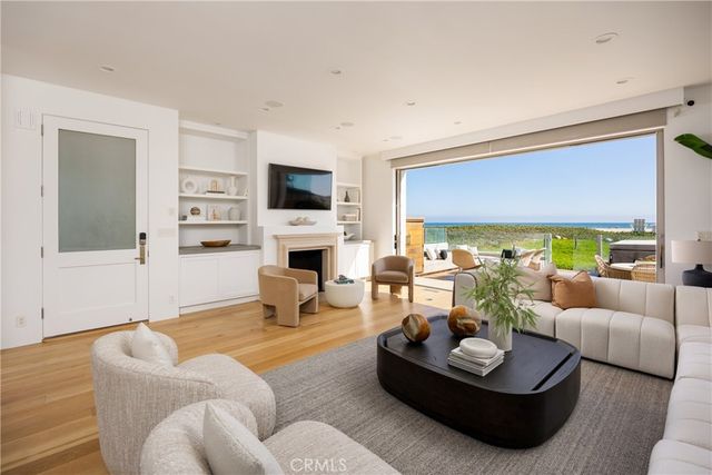 7204 W Oceanfront, Newport Beach, CA 92663
