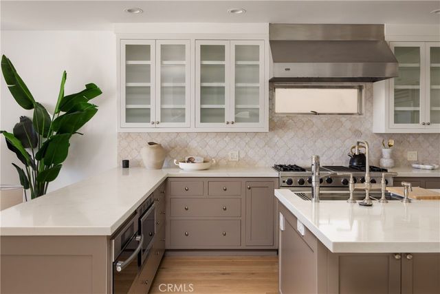 7204 W Oceanfront, Newport Beach, CA 92663