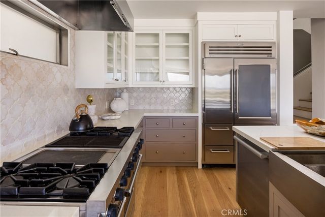 7204 W Oceanfront, Newport Beach, CA 92663
