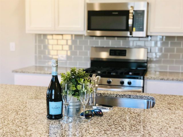 13941 Heidhorn DR, Pflugerville, TX 78660