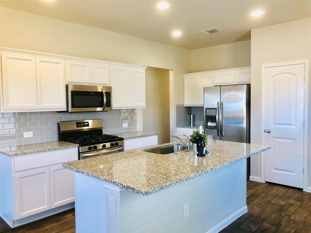 13941 Heidhorn DR, Pflugerville, TX 78660