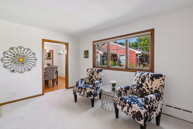 1709 Preston Lane, Hopkins, MN 55343