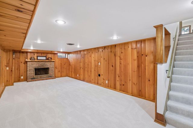 1709 Preston Lane, Hopkins, MN 55343