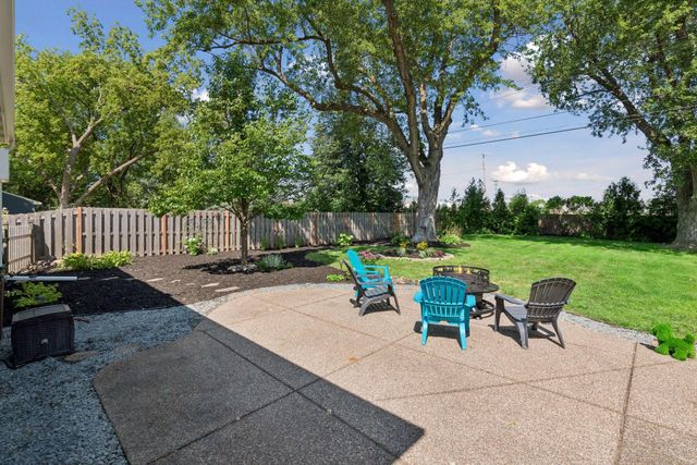 1709 Preston Lane, Hopkins, MN 55343