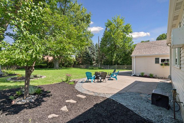 1709 Preston Lane, Hopkins, MN 55343