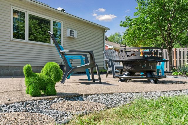 1709 Preston Lane, Hopkins, MN 55343