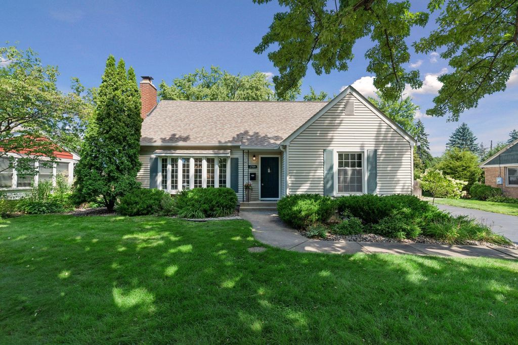 1709 Preston Lane, Hopkins, MN 55343 — exterior