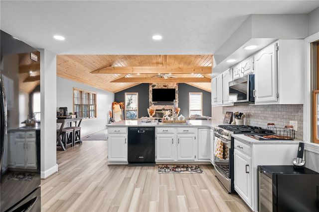 431 W Vine St, New Wilmington Boro, PA 16142