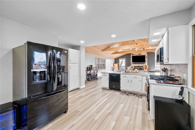 431 W Vine St, New Wilmington Boro, PA 16142