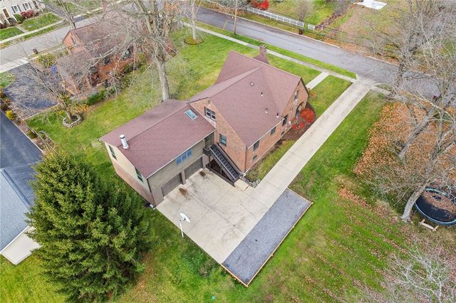 431 W Vine St, New Wilmington Boro, PA 16142