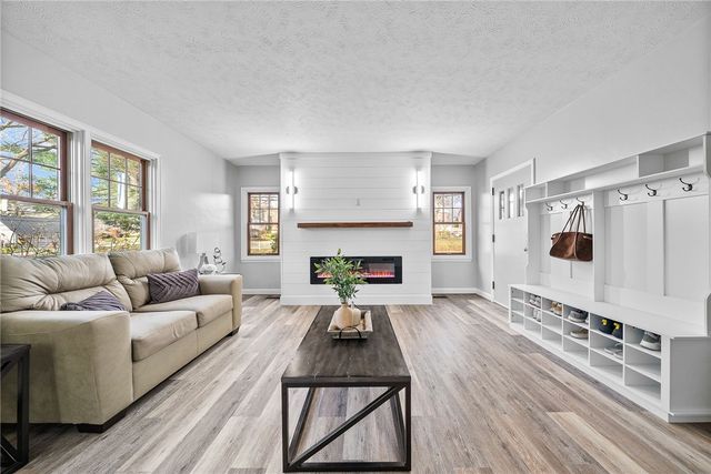 431 W Vine St, New Wilmington Boro, PA 16142