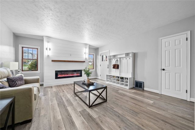 431 W Vine St, New Wilmington Boro, PA 16142