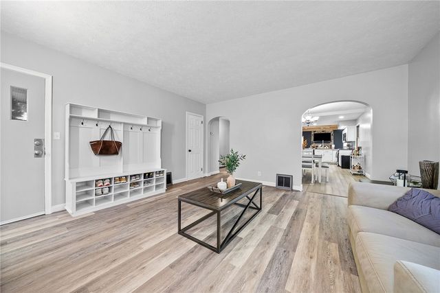 431 W Vine St, New Wilmington Boro, PA 16142