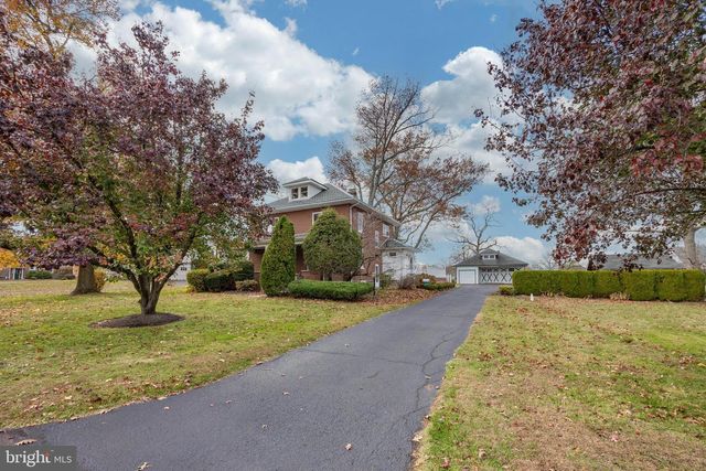 323 BROAD ST, Harleysville, PA 19438