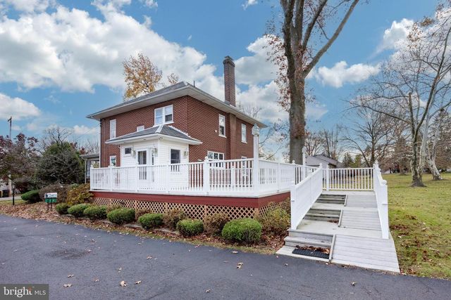 323 BROAD ST, Harleysville, PA 19438