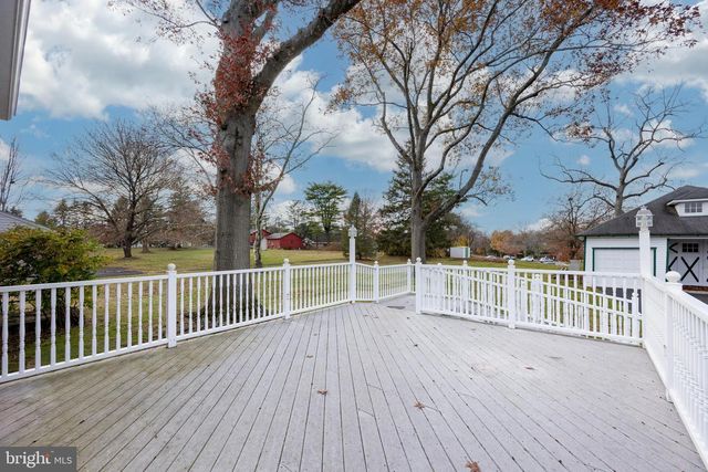 323 BROAD ST, Harleysville, PA 19438