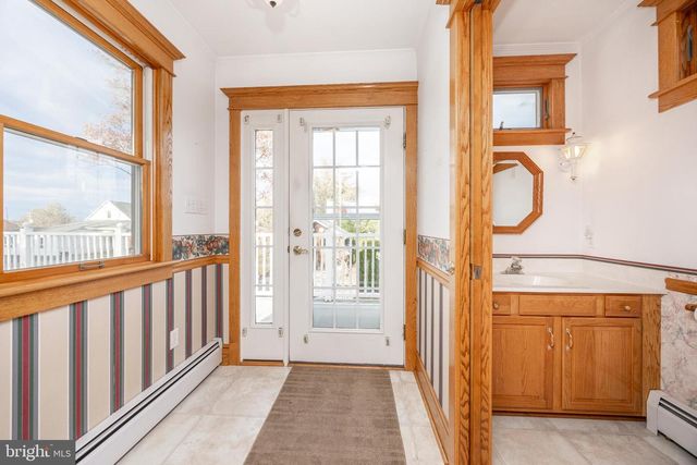 323 BROAD ST, Harleysville, PA 19438