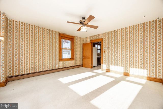 323 BROAD ST, Harleysville, PA 19438