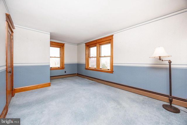 323 BROAD ST, Harleysville, PA 19438