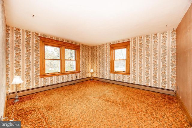 323 BROAD ST, Harleysville, PA 19438